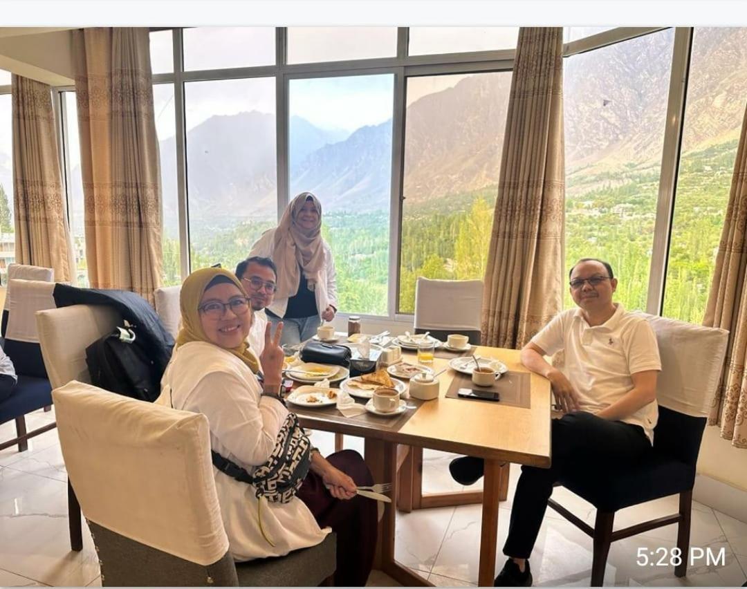 Hilltop Hotel, Hunza Karimabad  Ngoại thất bức ảnh