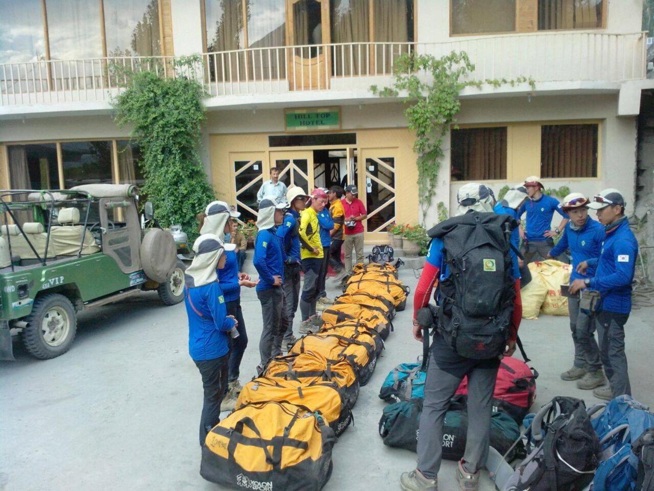 Hilltop Hotel, Hunza Karimabad  Ngoại thất bức ảnh