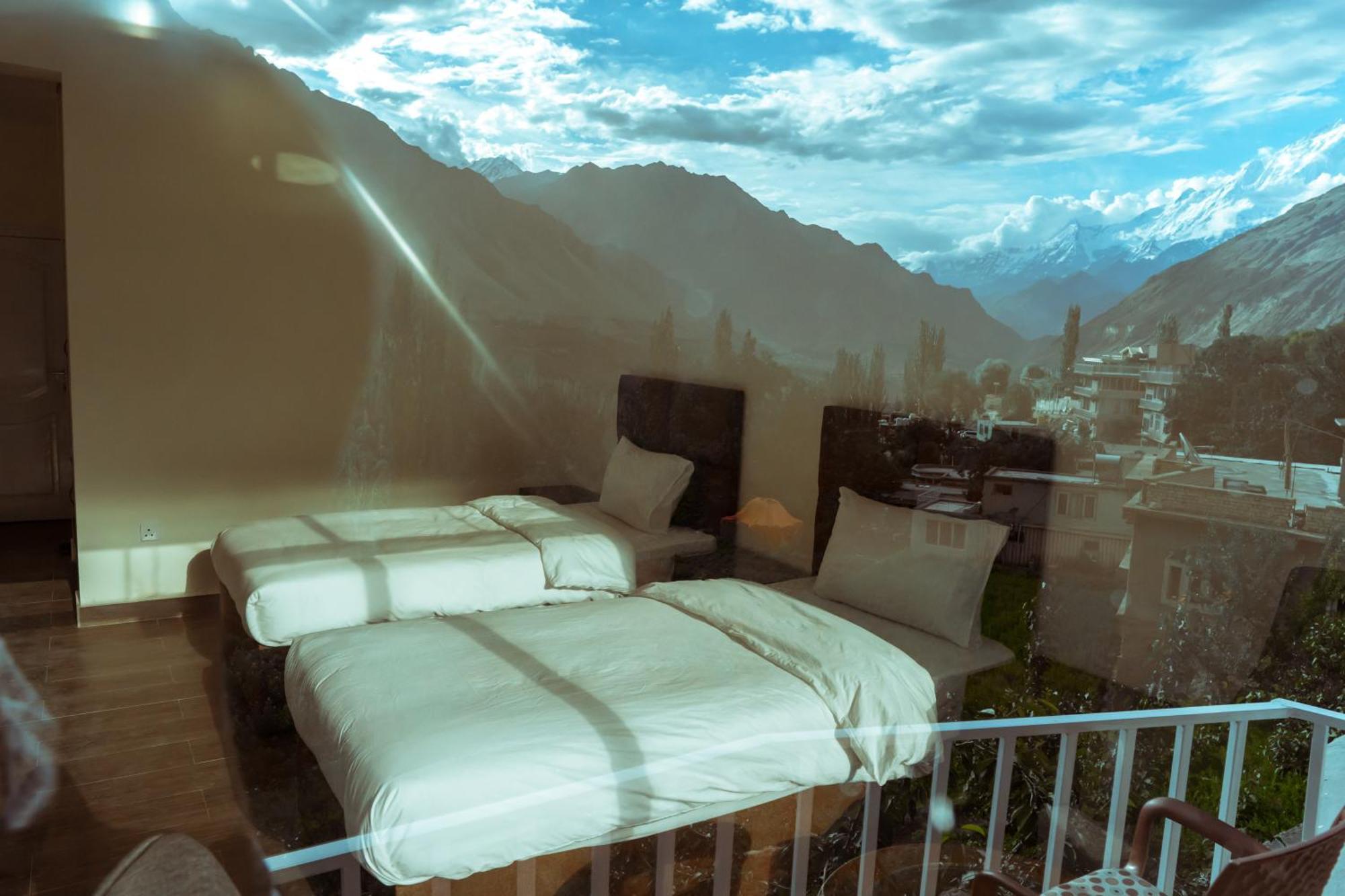 Hilltop Hotel, Hunza Karimabad  Ngoại thất bức ảnh