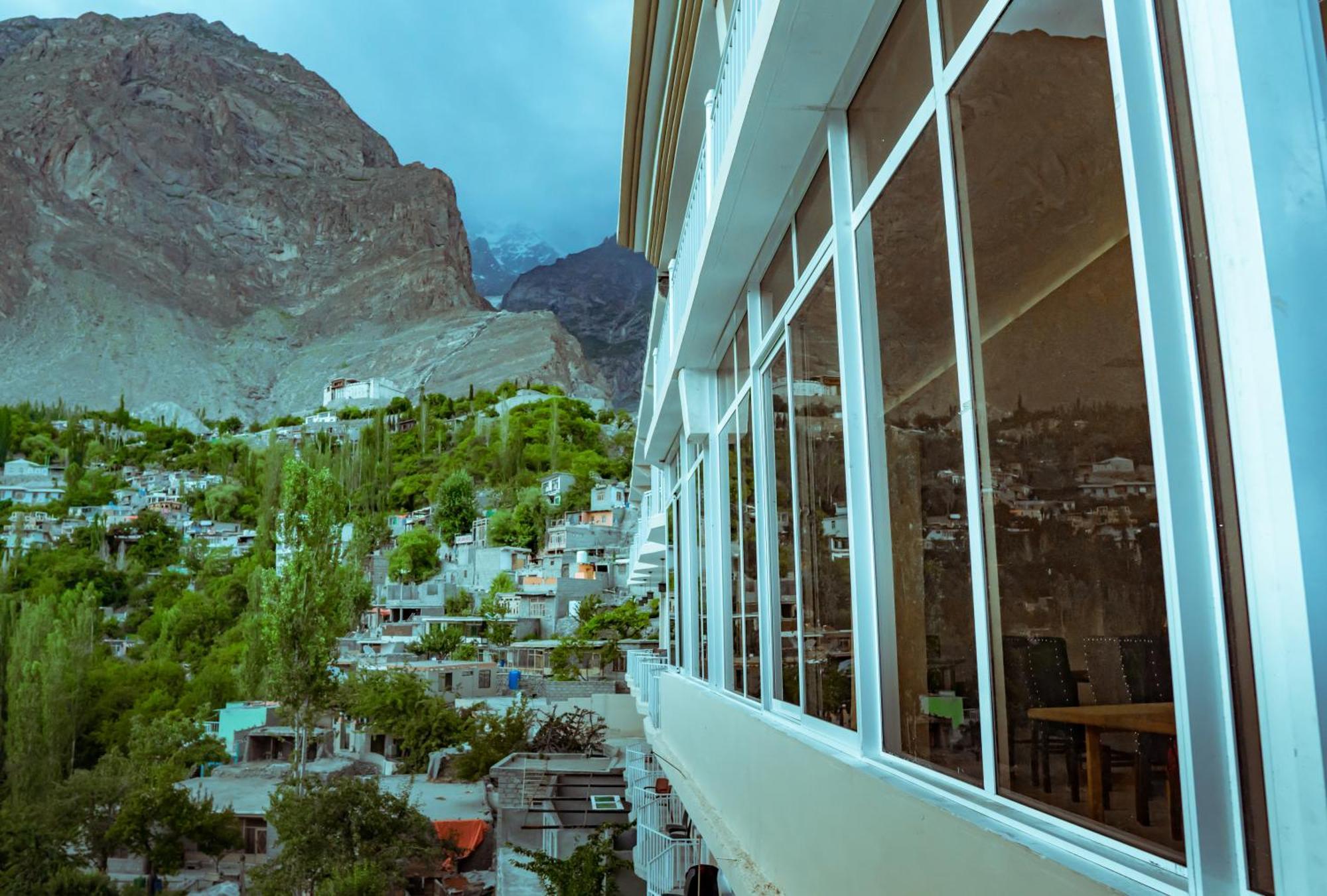 Hilltop Hotel, Hunza Karimabad  Ngoại thất bức ảnh