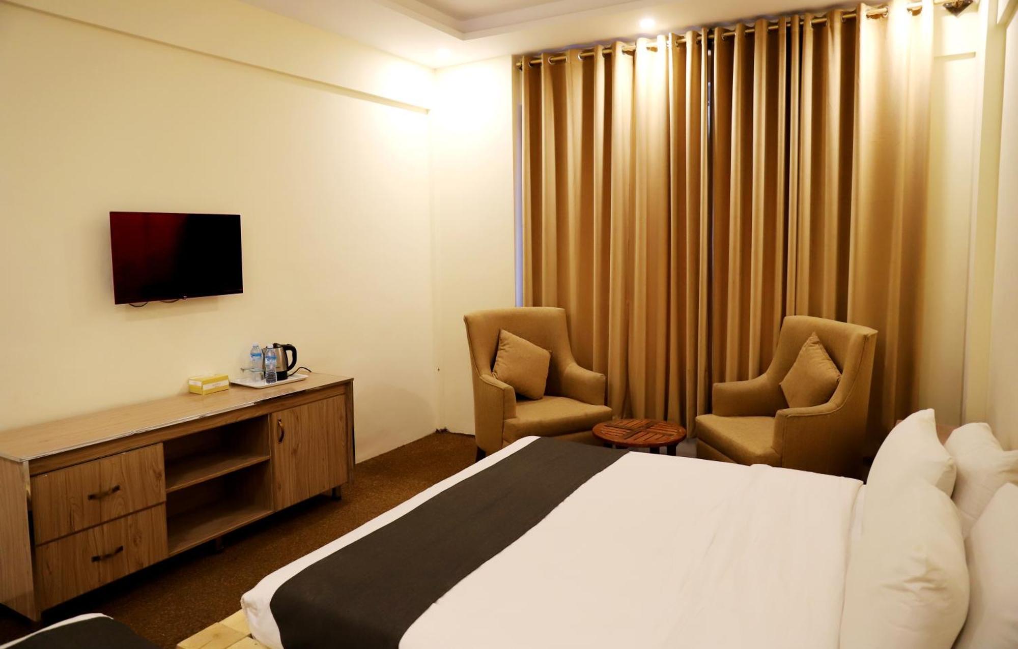 Hilltop Hotel, Hunza Karimabad  Ngoại thất bức ảnh