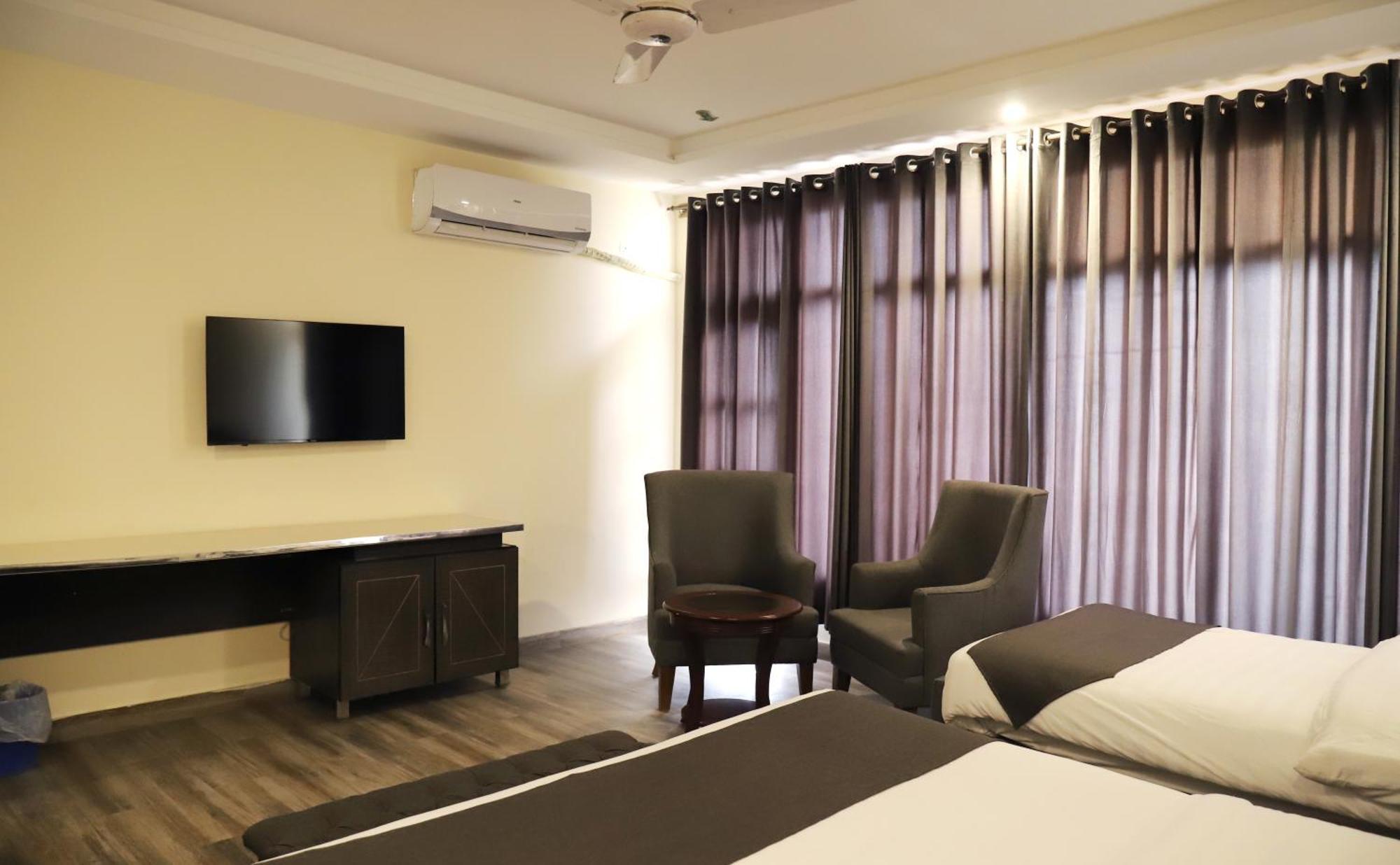 Hilltop Hotel, Hunza Karimabad  Ngoại thất bức ảnh